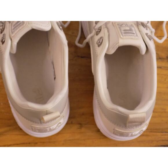 Fila Disrupter Court Womens size 9.5 Gardenia and Metallic Silver - Picture 3 of 6